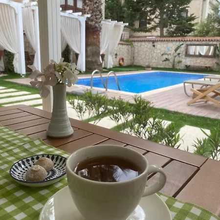 阿拉卡提巴尔巴德姆酒店 3*