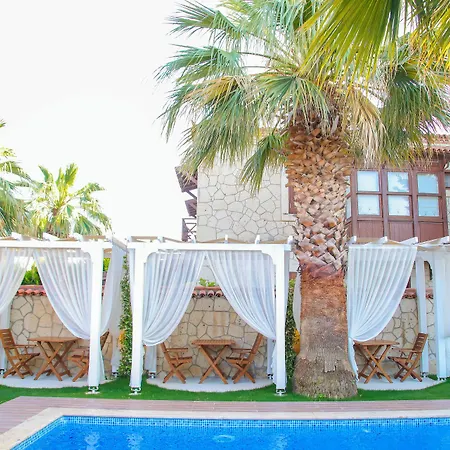 阿拉卡提巴尔巴德姆酒店 3*